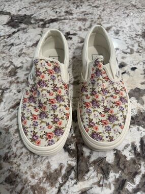 Vans Floral Slip-On Sneakers - Cream with Pink & Purple Flowers